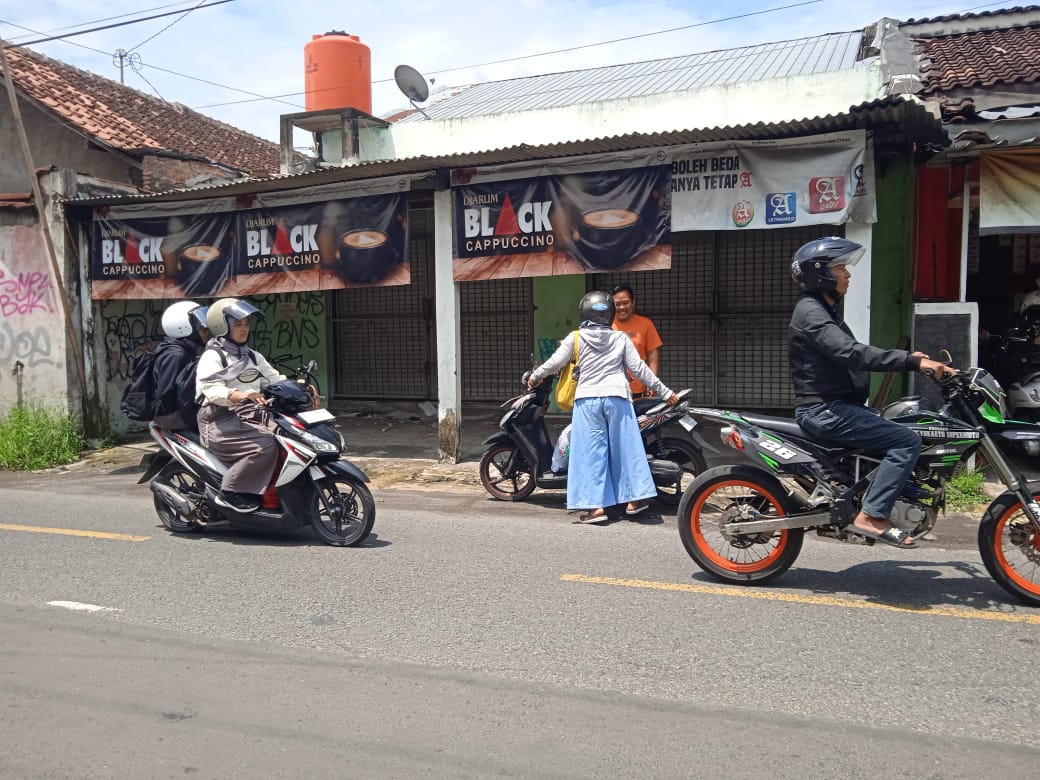 Alat Peraga Kampanye Melukai Sejumlah Pengguna Jalan, FORPI Kota Yogyakarta Imbau Tim Parpol Perbaiki Kualitas Pemasangan & Lakukan Cek Berkala
