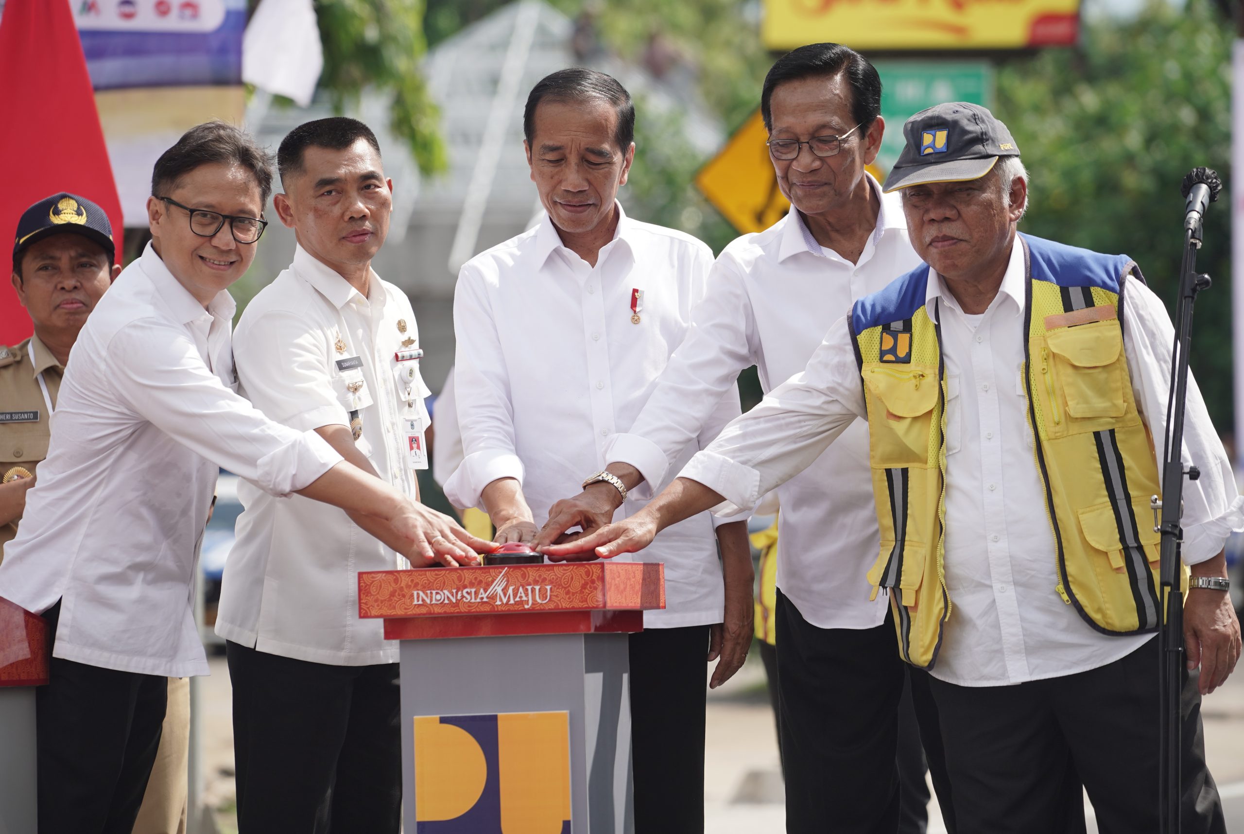Presiden RI Joko Widodo meresmikan 7 ruas Jalan Inpres Daerah di DIY