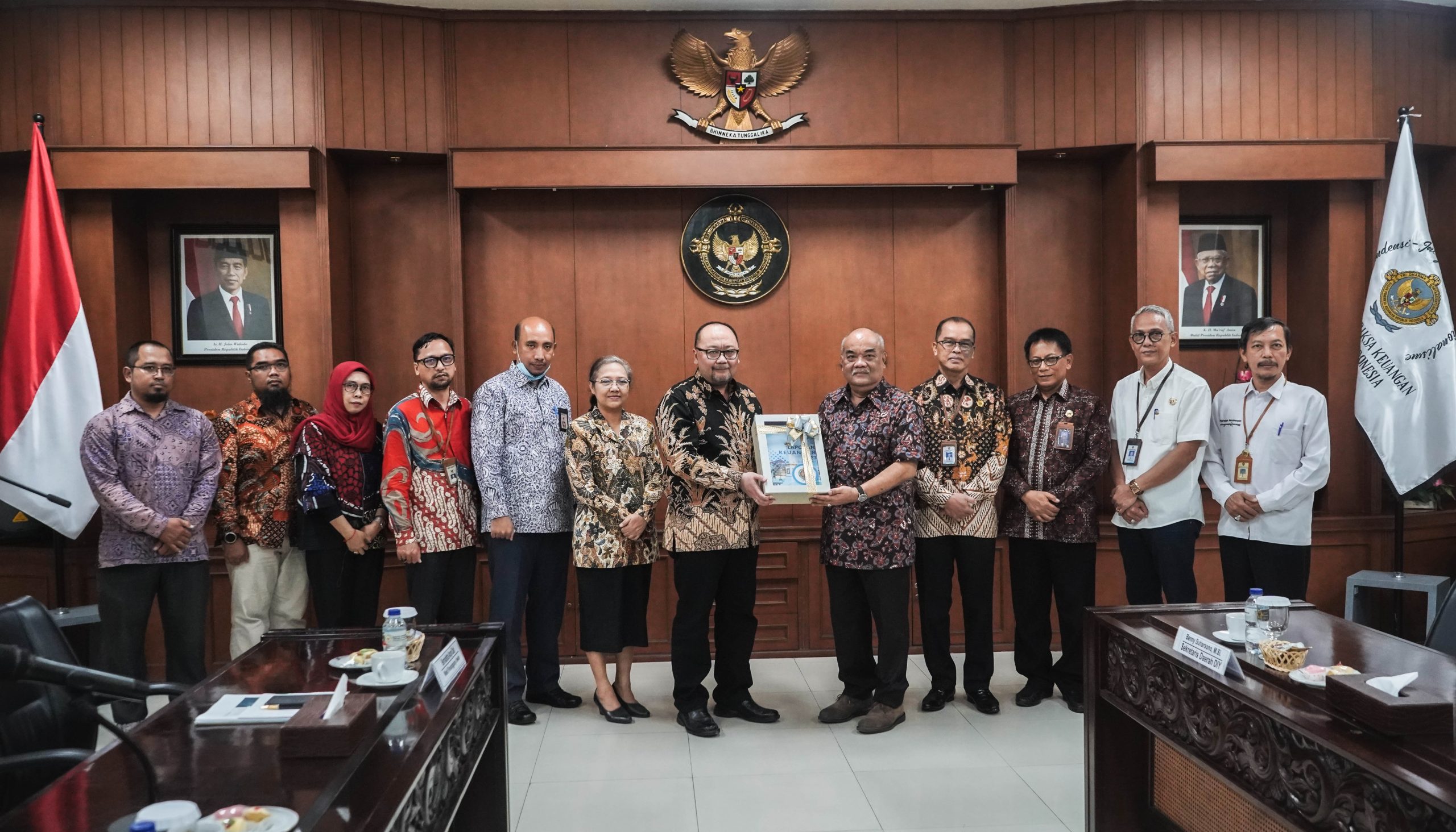 Serahkan LKPD 2023 Ke BPK DIY, Paku Alam X Berharap DIY Kembali Raih WTP